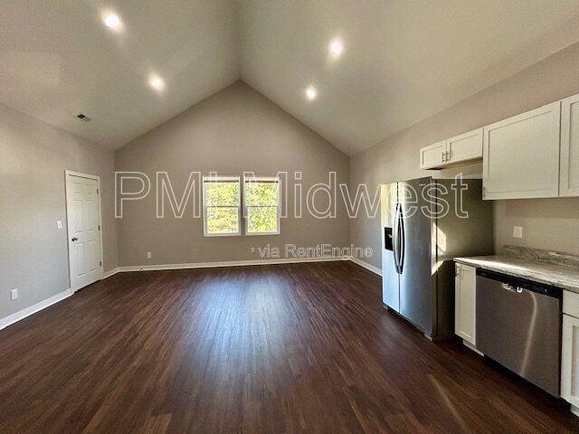 1602 Quill St #B - Photo 7 of 41