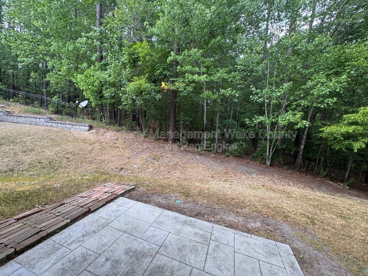 912 Spring Meadow Dr - Photo 2 of 24