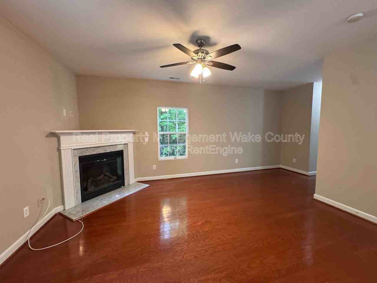 912 Spring Meadow Dr - Photo 3 of 24