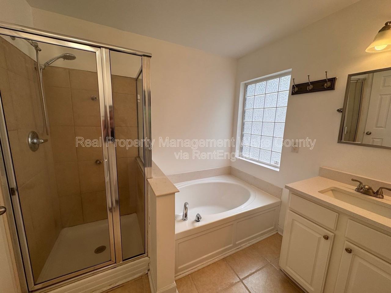 912 Spring Meadow Dr - Photo 7 of 24