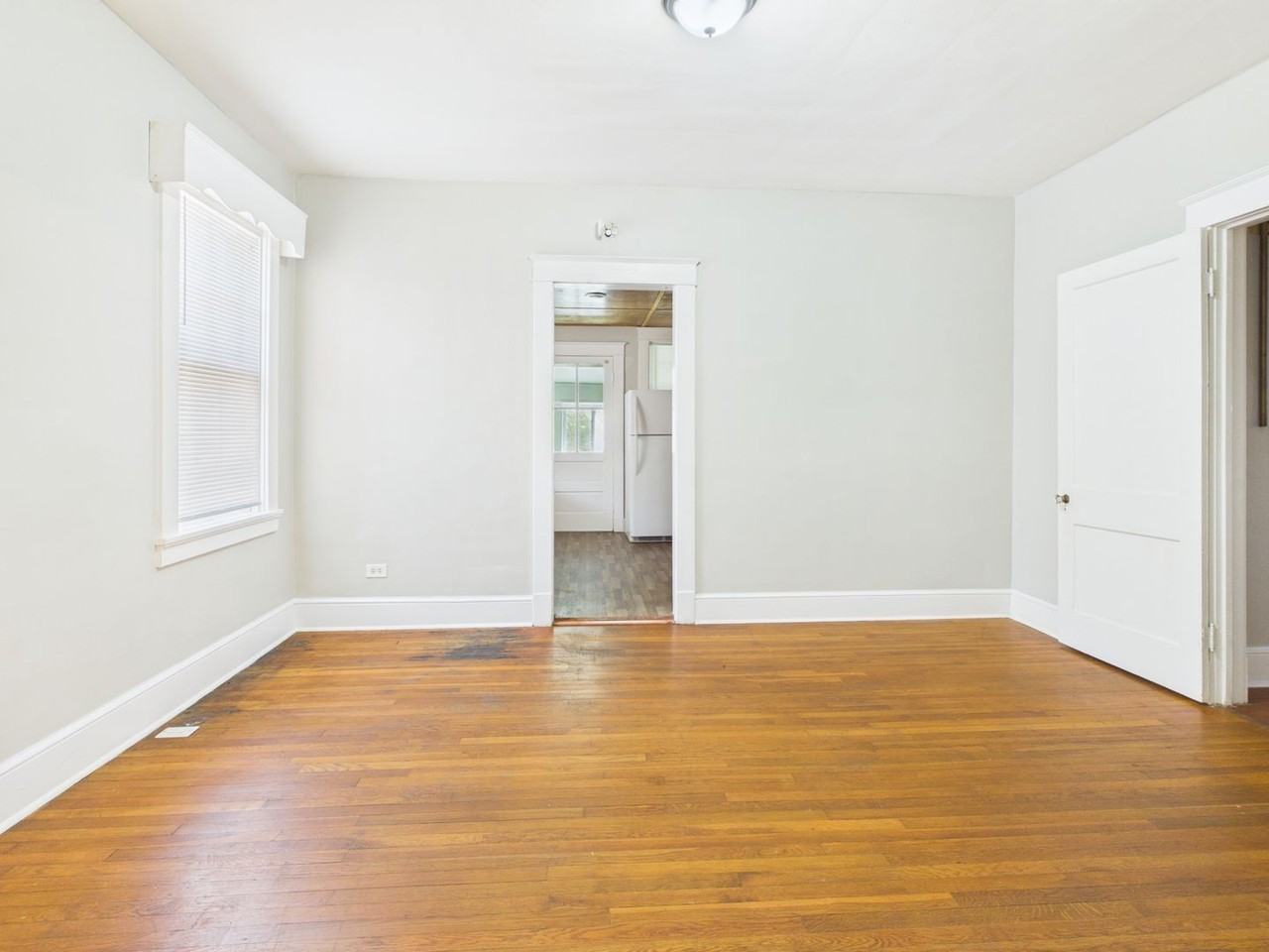 512 Maple St - Photo 5 of 24