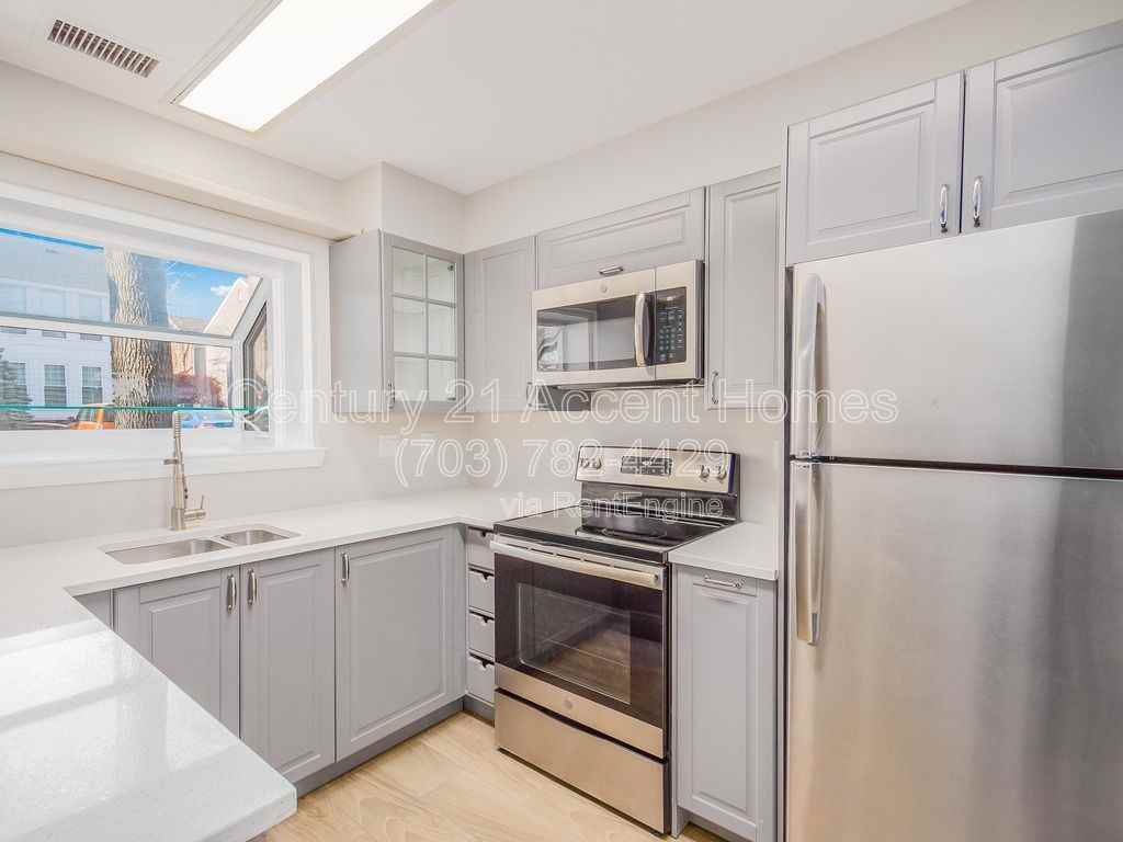 2606 S Arlington Mill Dr #D - Photo 4 of 25