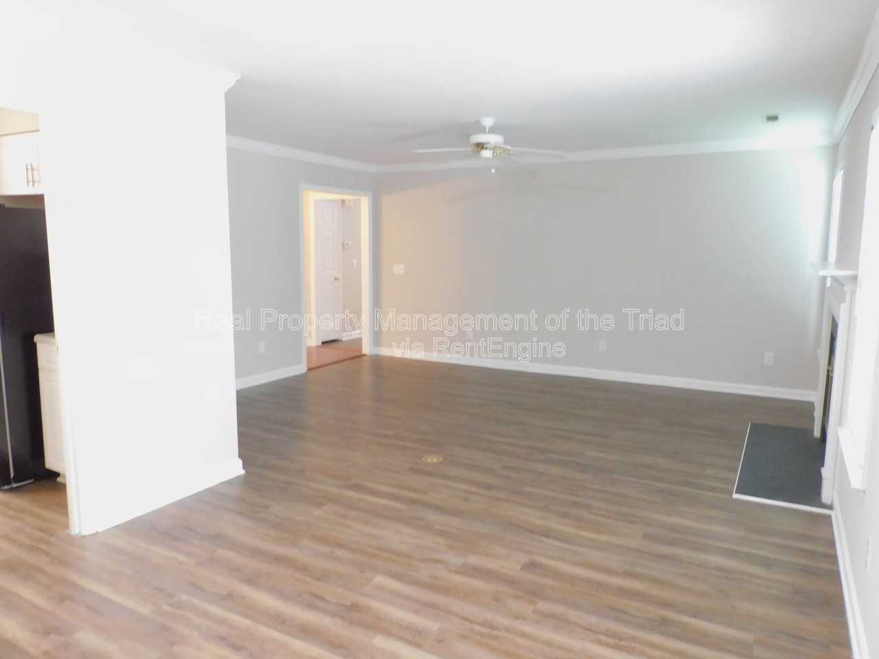 5609 Wellsley Dr W - Photo 5 of 27