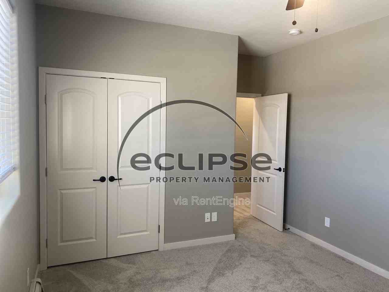 511 Crestone Ave #511 - Photo 4 of 21