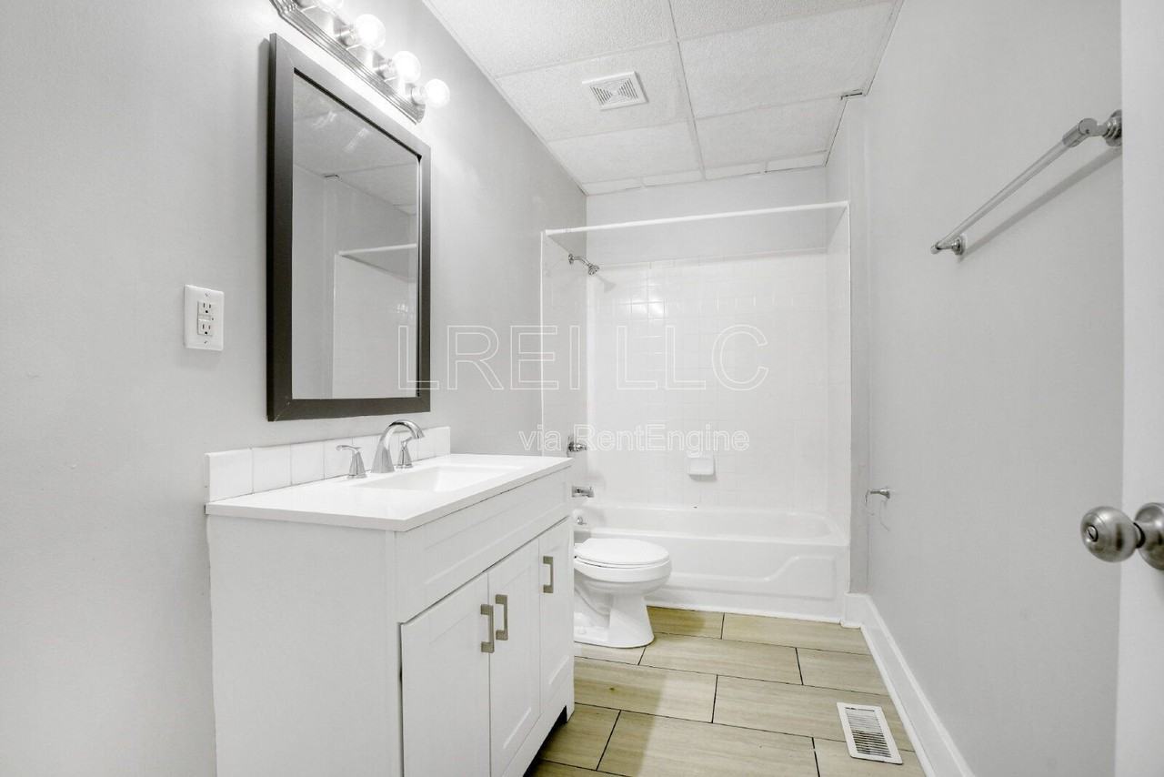 1622 Beech St - Photo 7 of 12