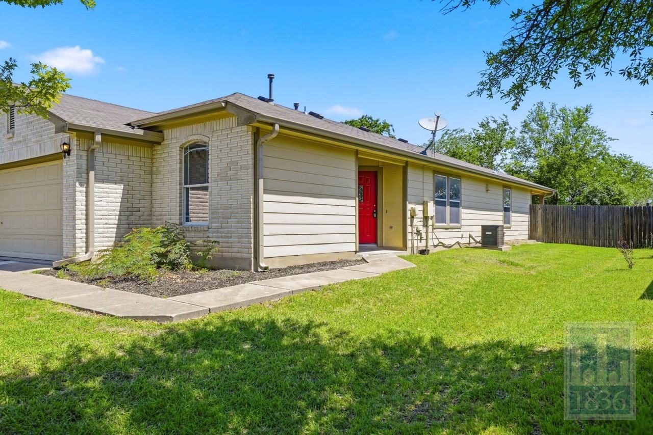 228 Pearl Lake Dr - Photo 2 of 50