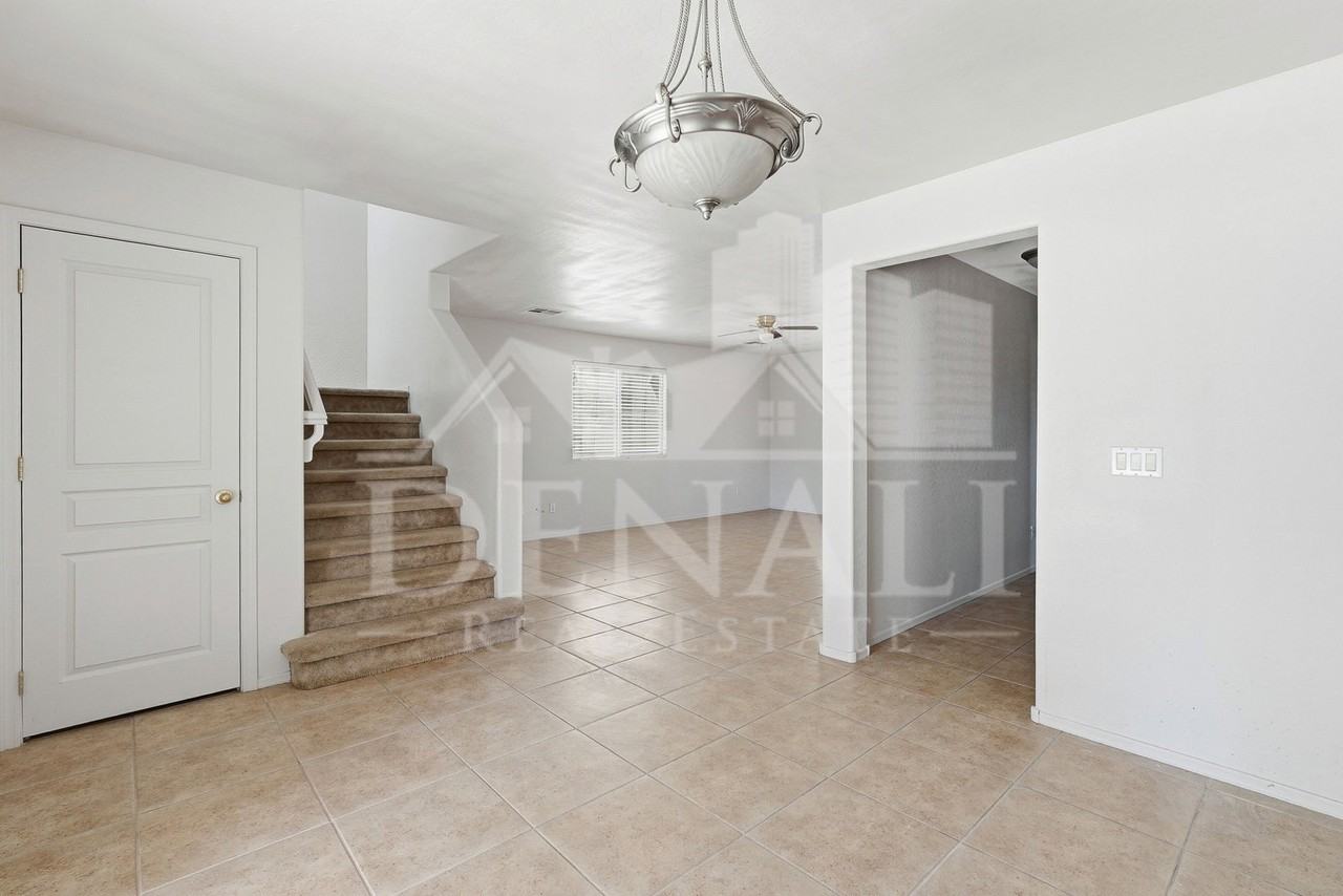 21939 W Cocopah St - Photo 5 of 31
