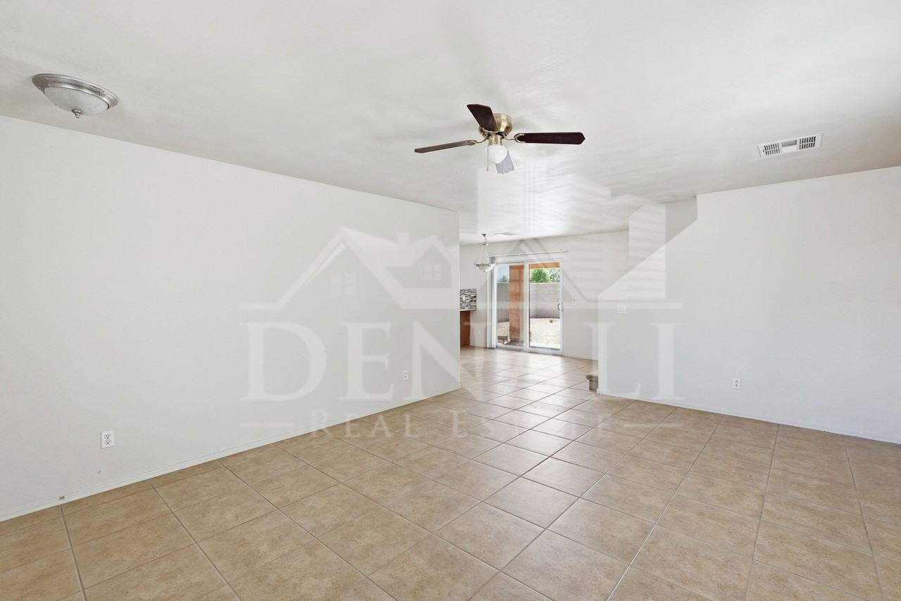 21939 W Cocopah St - Photo 7 of 31