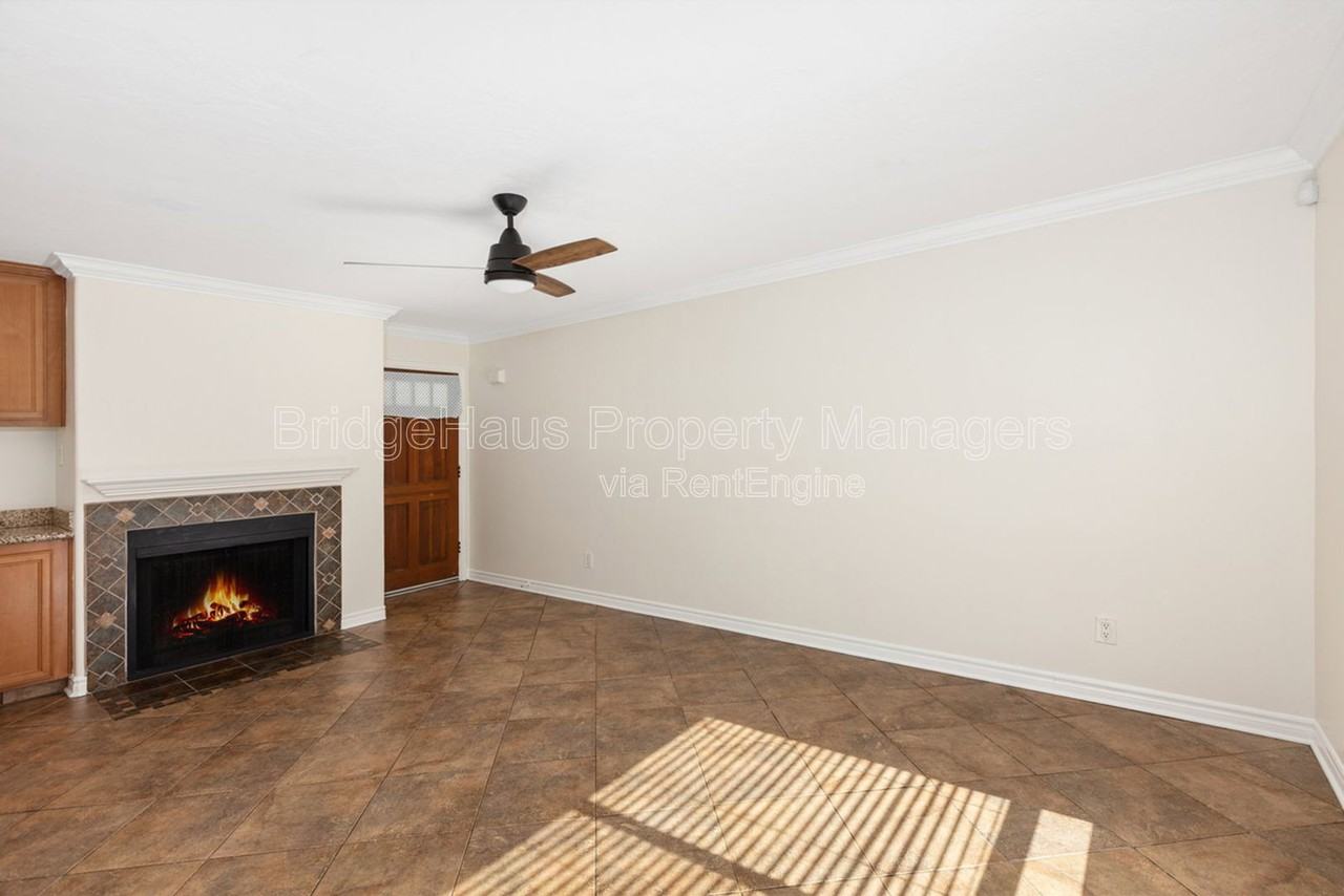 4212 48th St #1 - Photo 5 of 22
