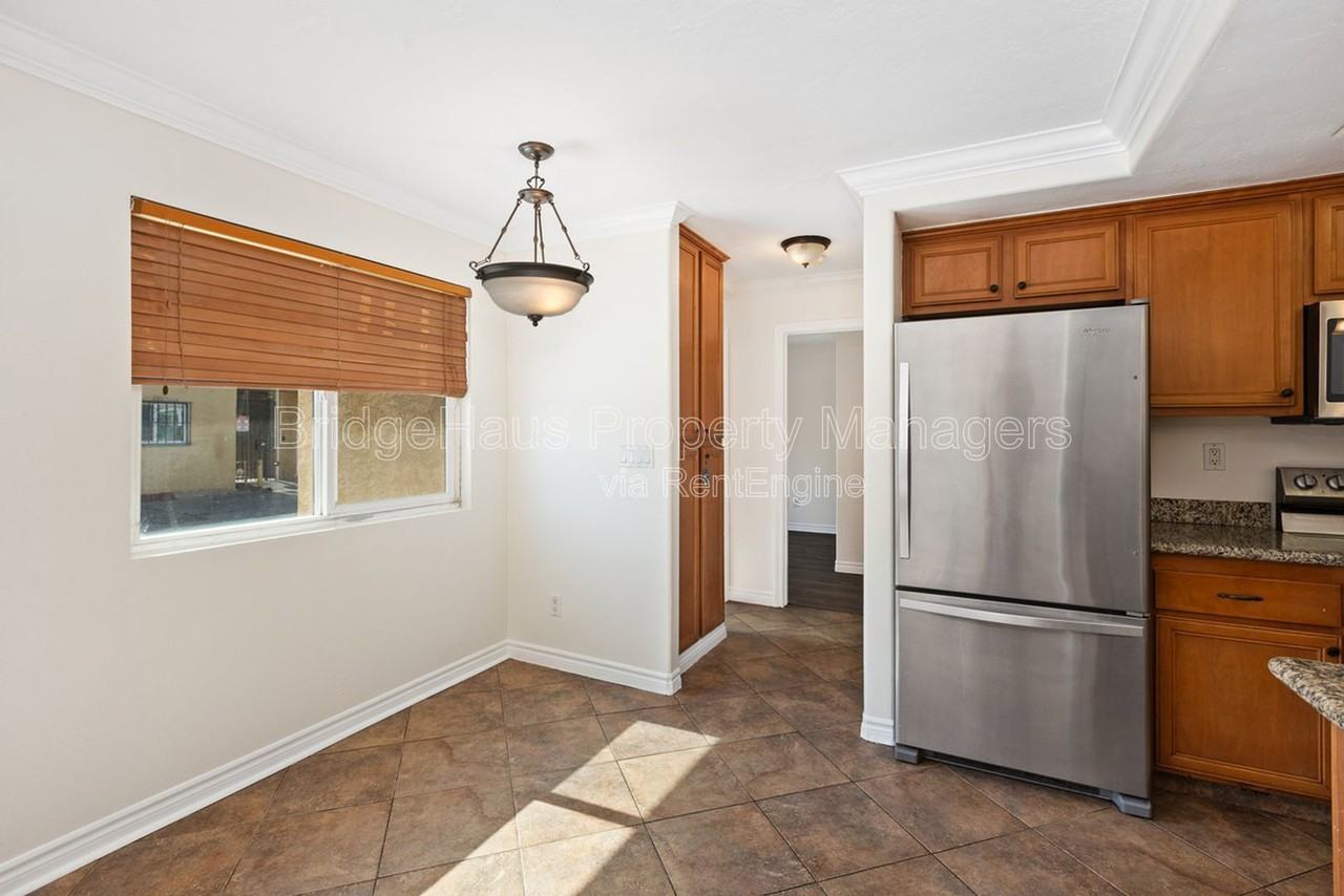 4212 48th St #1 - Photo 7 of 22
