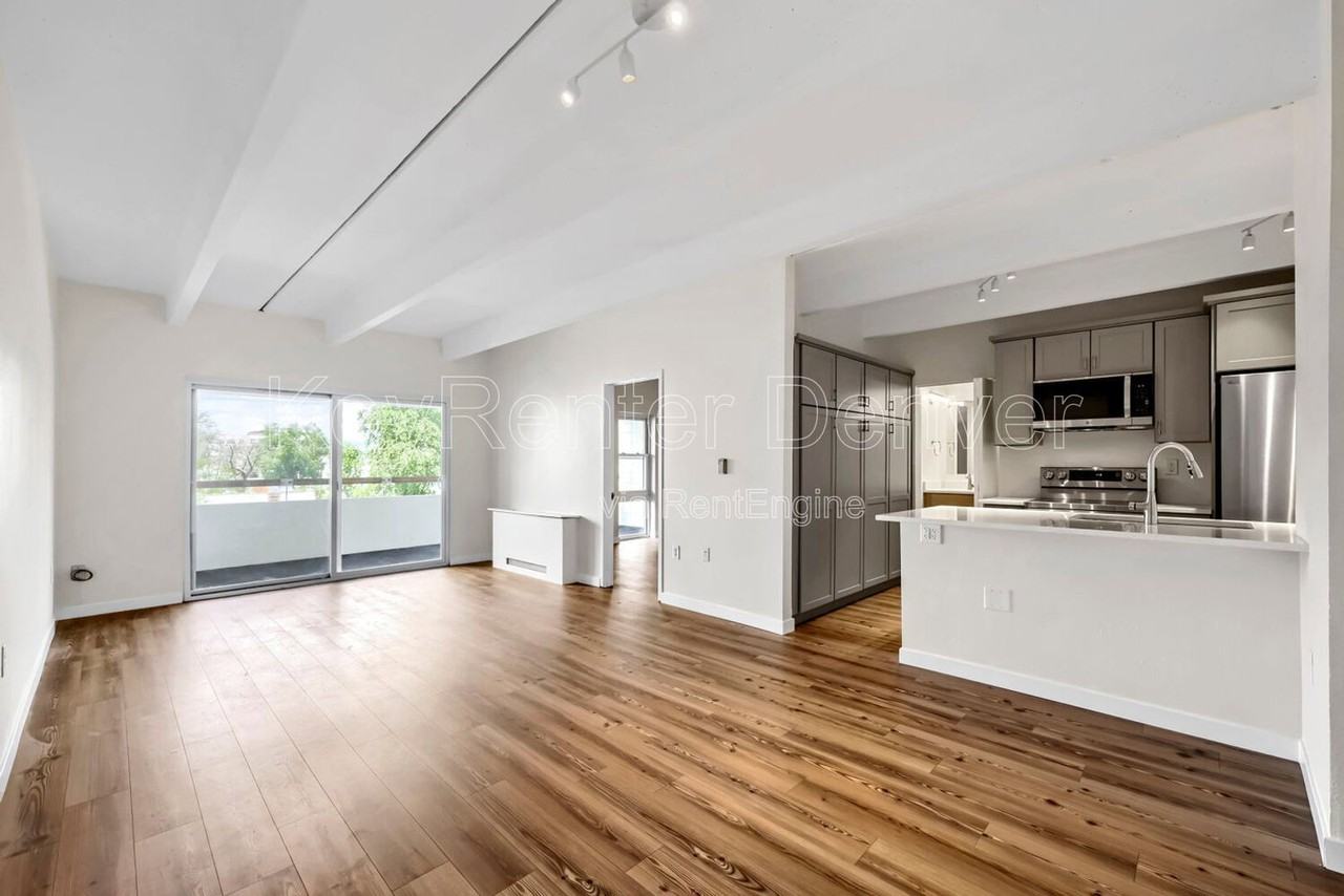 551 N Pearl St #303 - Photo 2 of 12