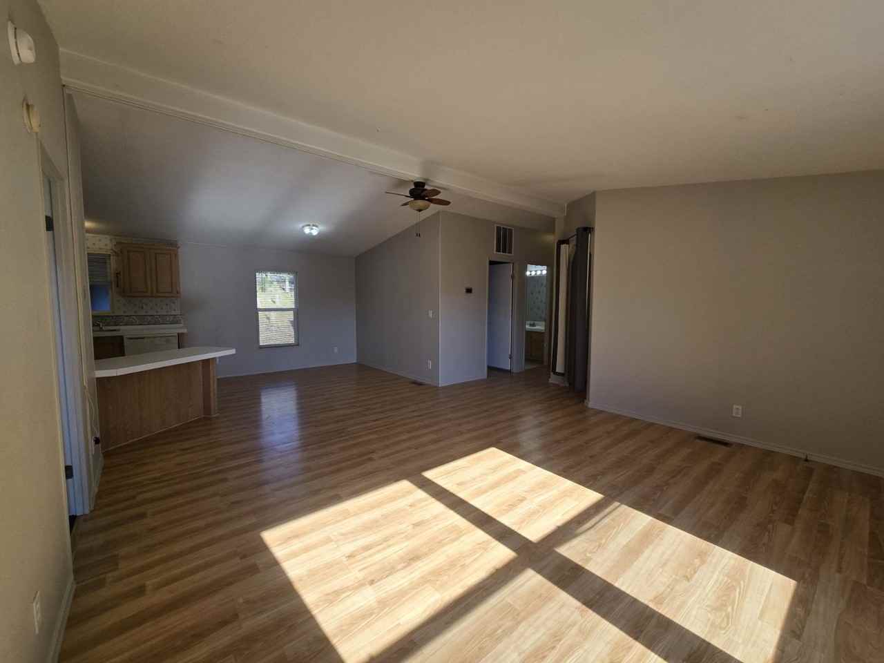 2032 Ne Klamath Ave - Photo 6 of 21
