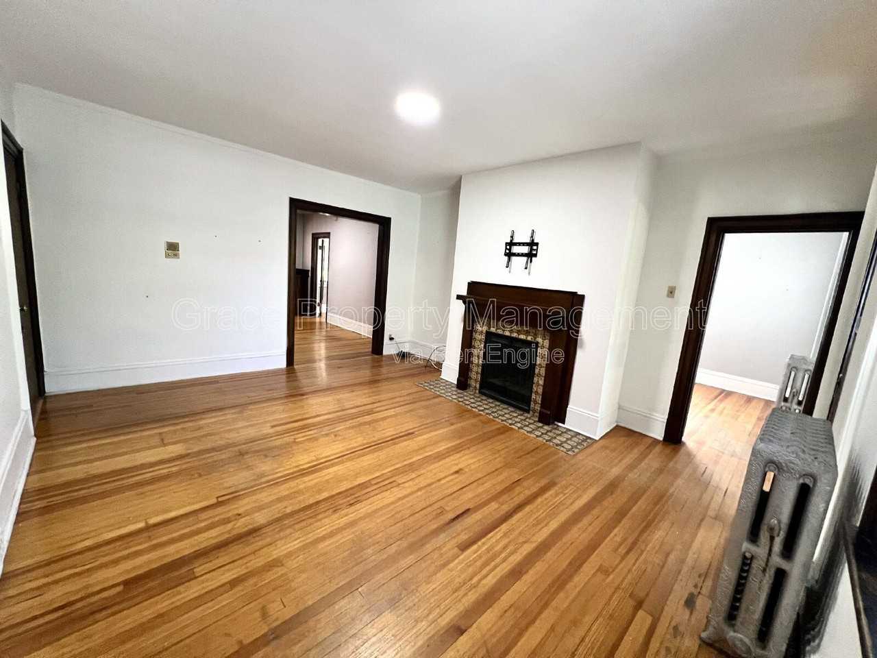523 E 12th Ave #7 - Photo 3 of 16