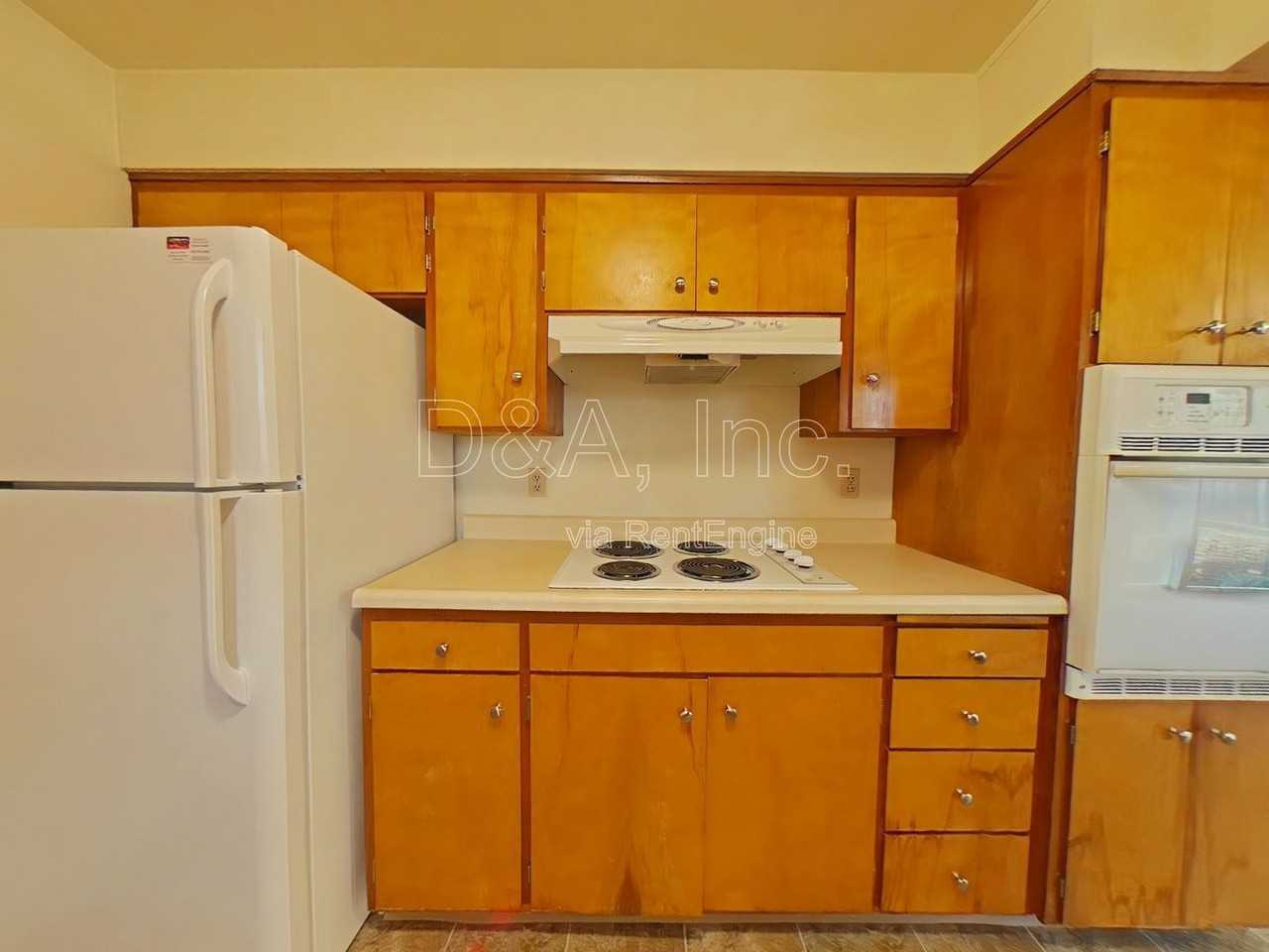 2220 Nw Elmwood Dr - Photo 6 of 13