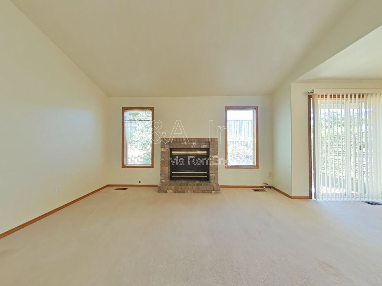 5609 Sw Bluestem Pl - Photo 2 of 13
