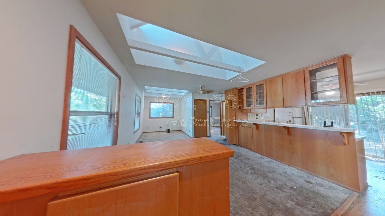 2260 Nw 25th St - Photo 2 of 8