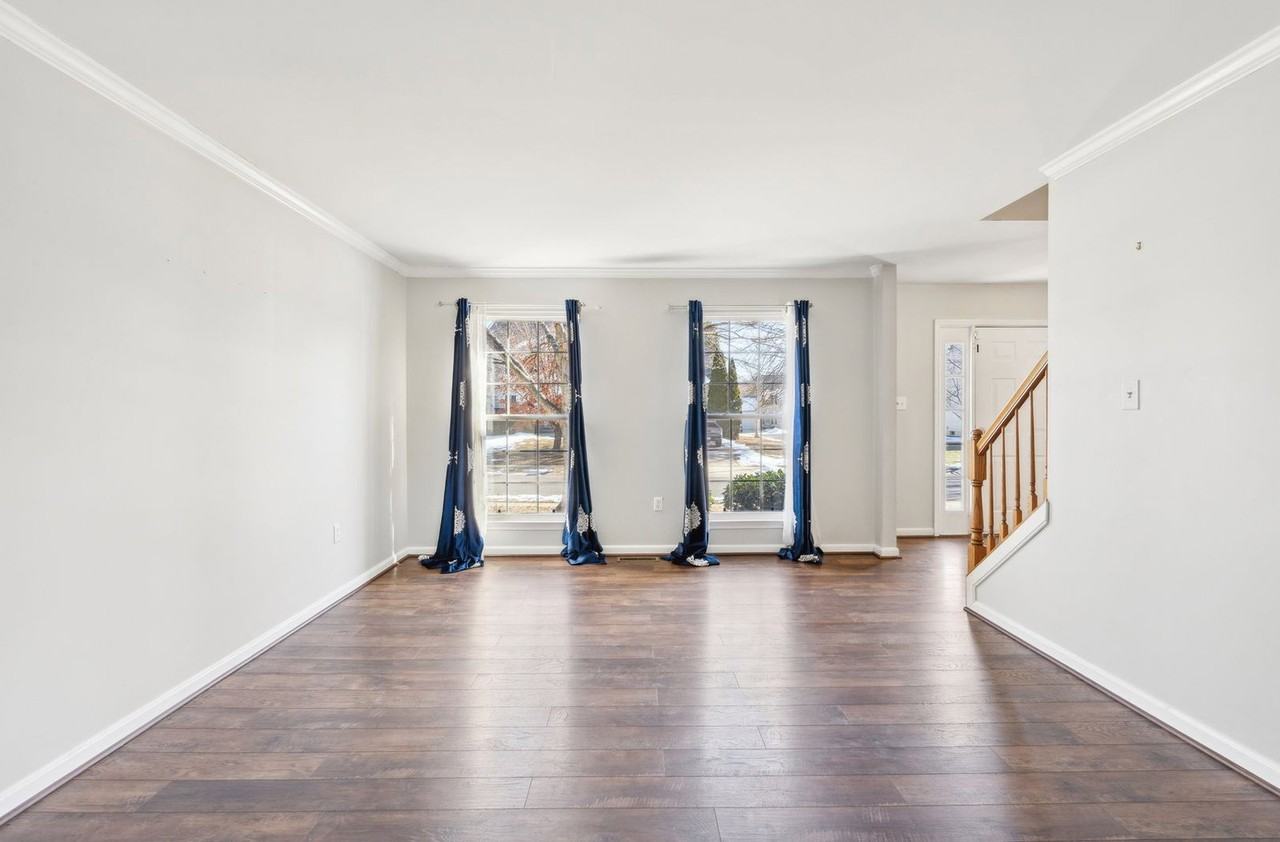10831 Alyssa Ln - Photo 4 of 15