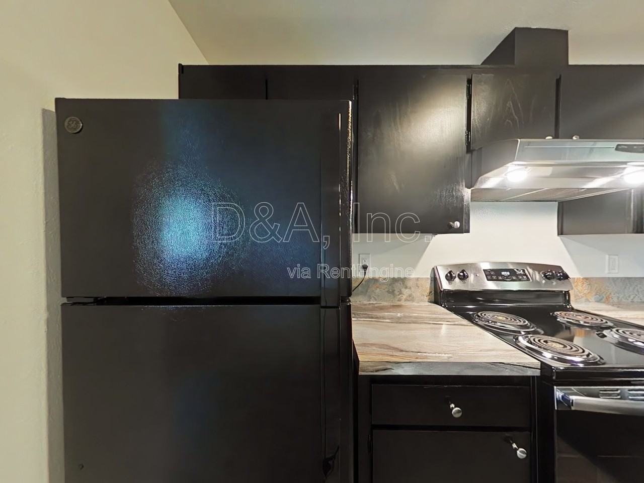 1961 Nw Grant Ave #5 - Photo 6 of 10