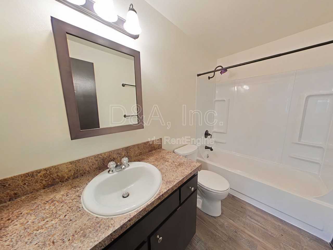 1961 Nw Grant Ave #5 - Photo 7 of 10