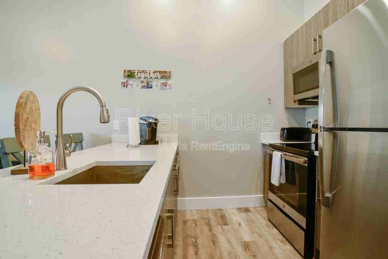 102 River House Pl #1D - Photo 6 of 13