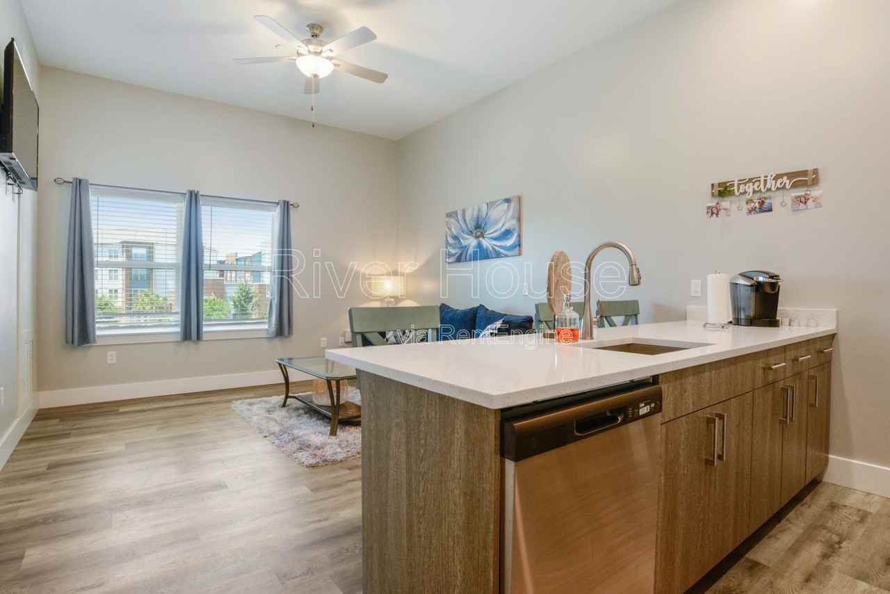 102 River House Pl #1D - Photo 7 of 13