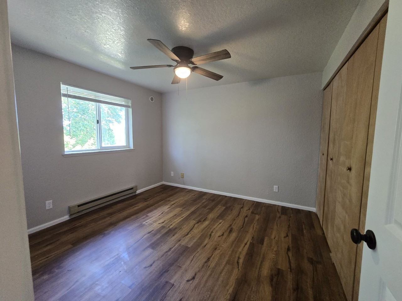 444 Corona Loop Rd - Photo 5 of 14