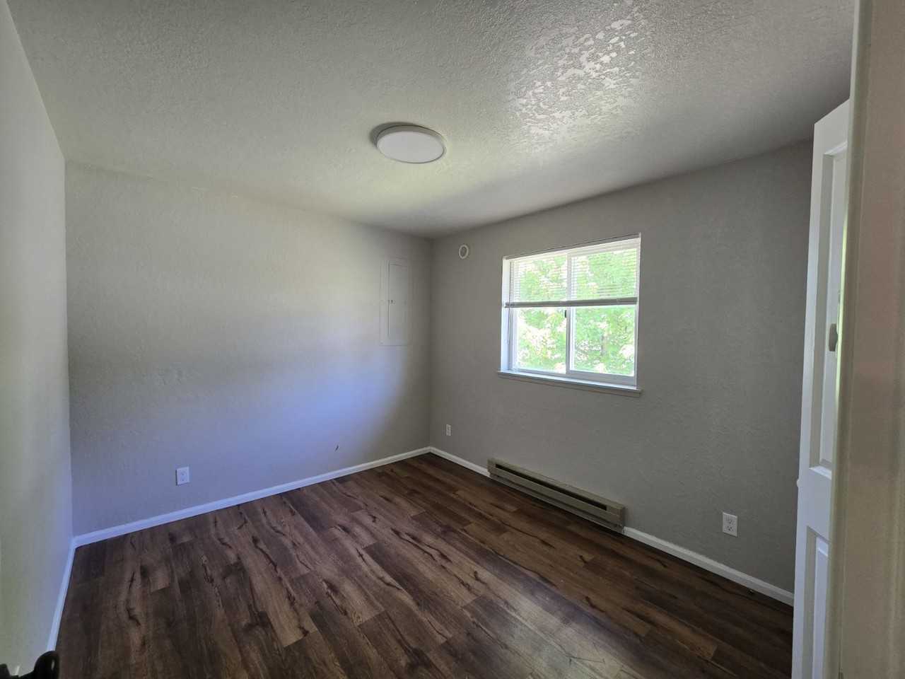 444 Corona Loop Rd - Photo 7 of 14