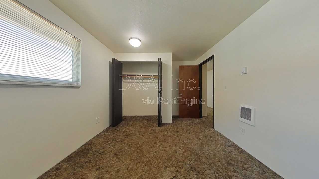 1969 Nw Grant Ave #2 - Photo 6 of 9
