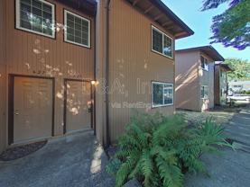 629 Se Lilly Ave - Photo 1 of 1