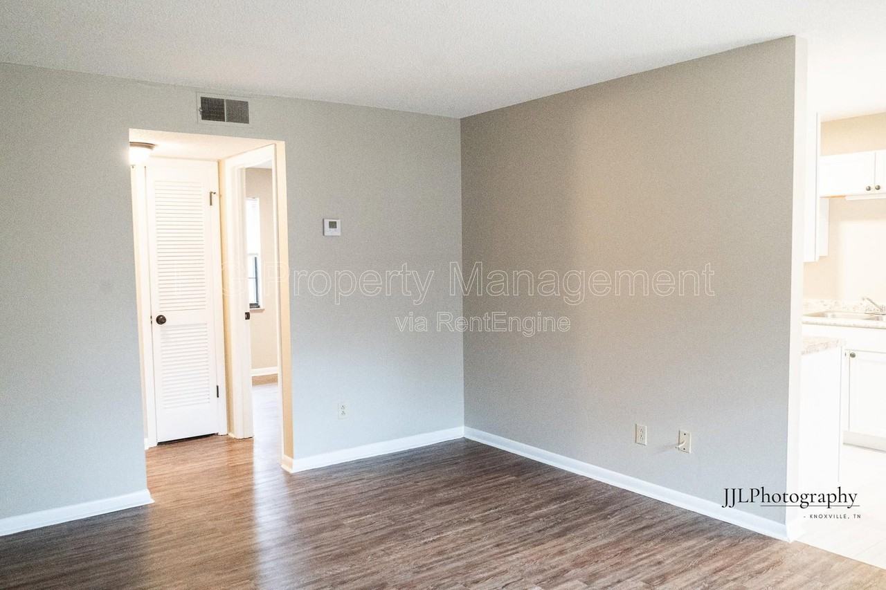 129 Hillcrest Dr #20 - Photo 5 of 12