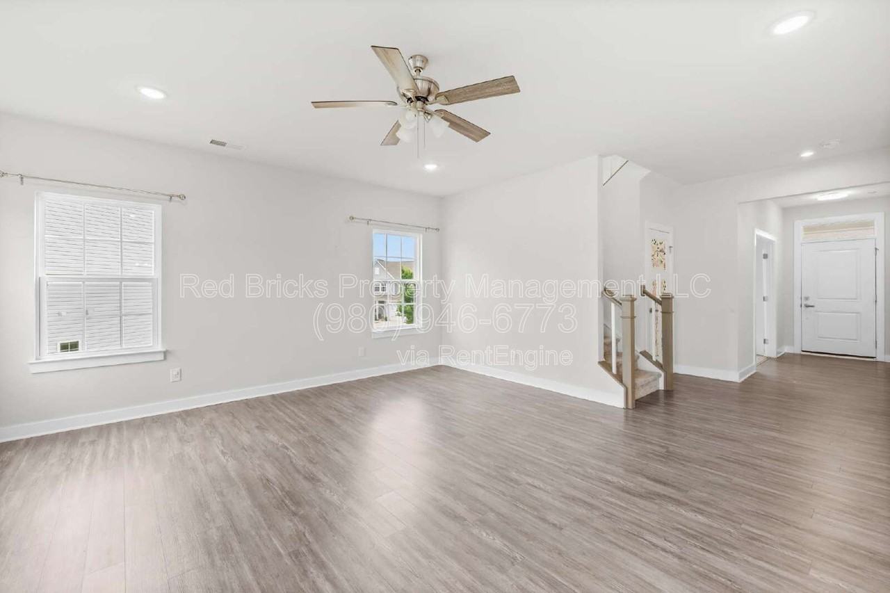 7067 Waterwheel St Sw - Photo 4 of 37