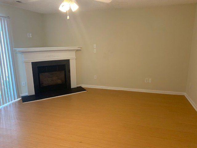 2513A Bluff View Ct - Photo 2 of 17