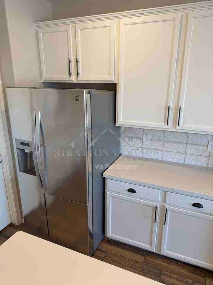 7039 N 84th Ave - Photo 4 of 14