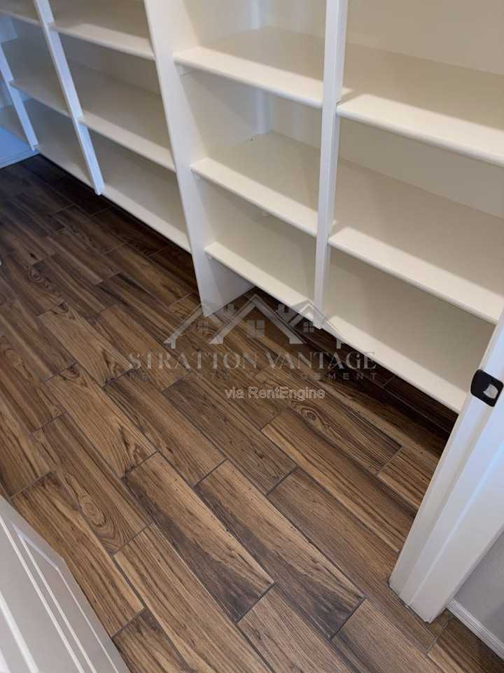 7039 N 84th Ave - Photo 5 of 14