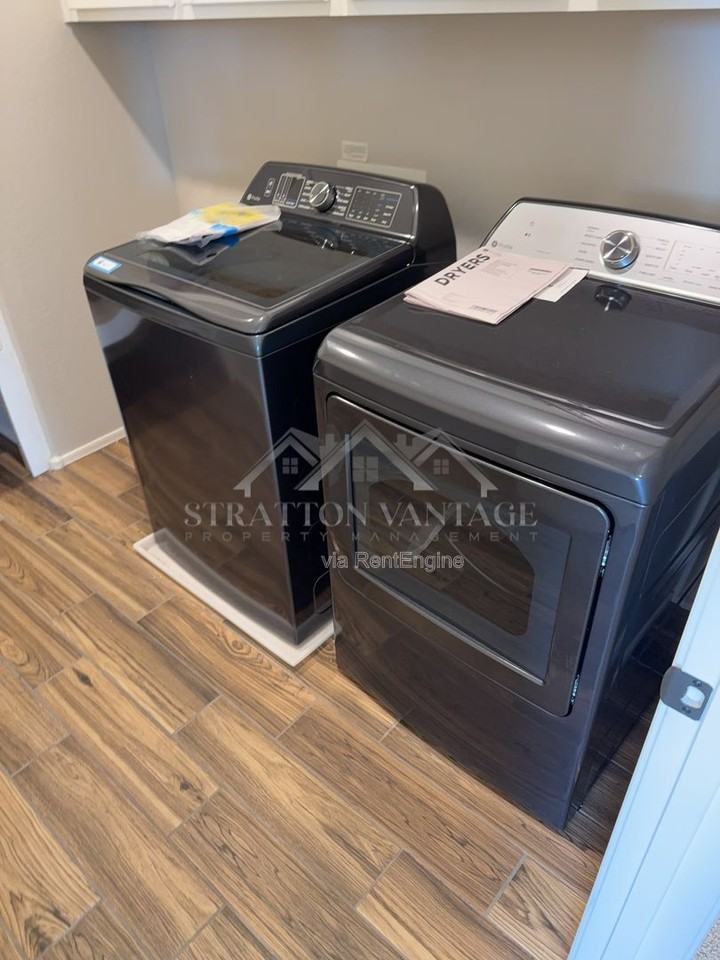 7039 N 84th Ave - Photo 7 of 14