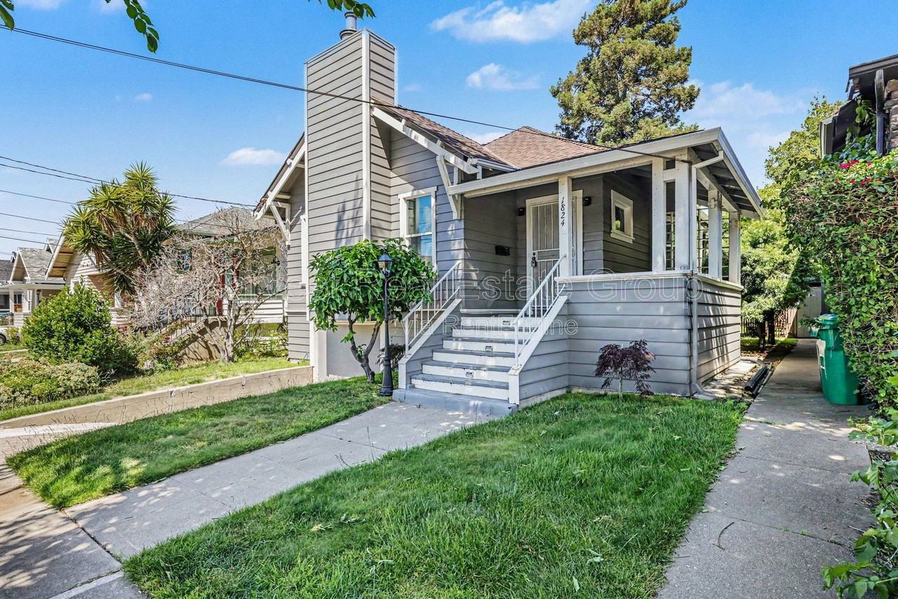 1824 9th St - Photo 3 of 20