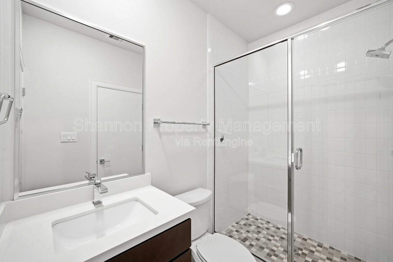 3131 Leeland St - Photo 7 of 29