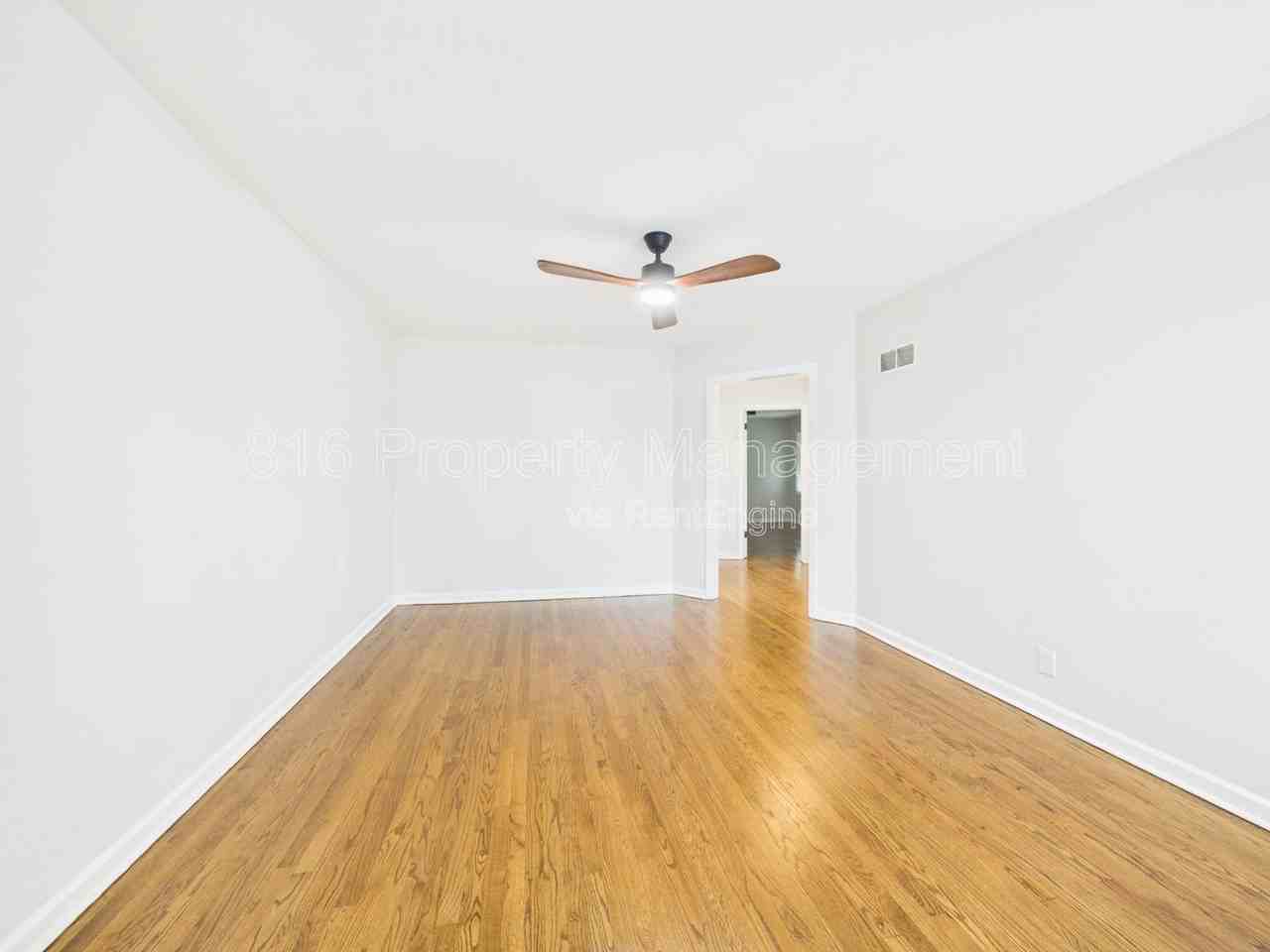 4279 E 60th Ter - Photo 2 of 24