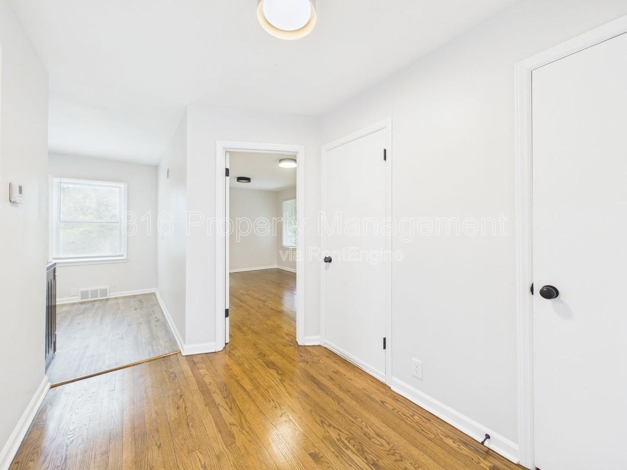 4279 E 60th Ter - Photo 5 of 24