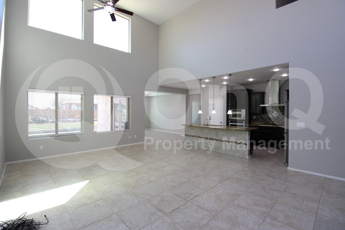 1611 W Tombstone Trl - Photo 4 of 25