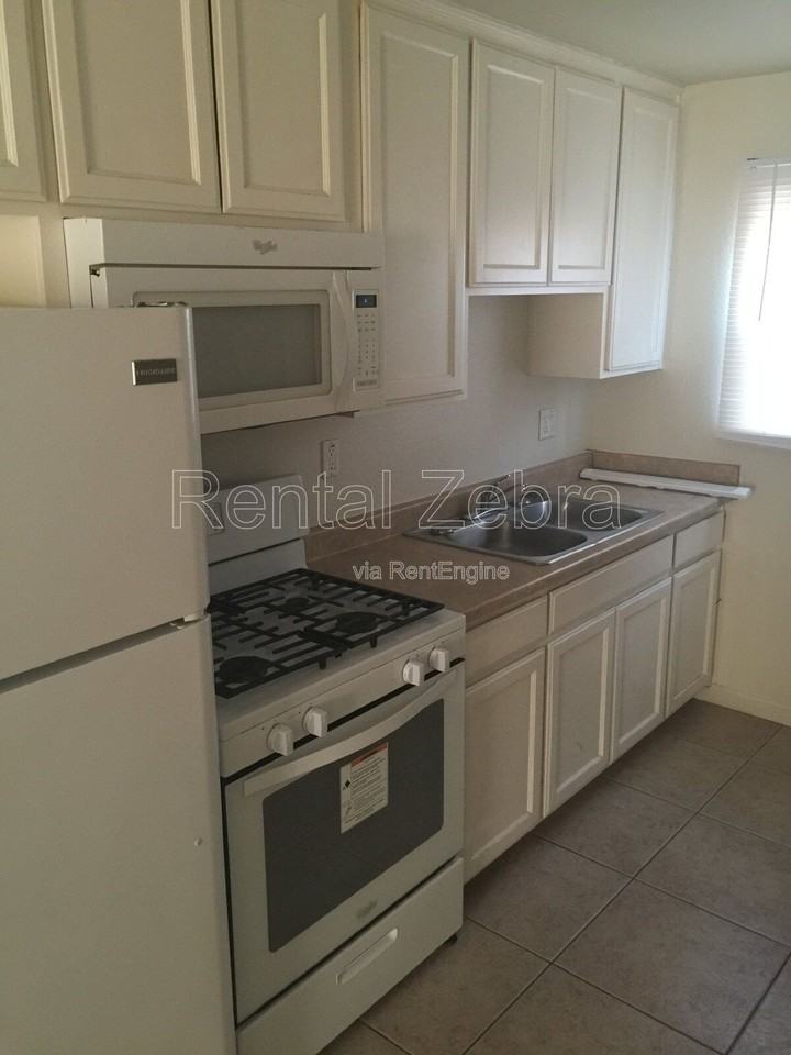108 E 12th St #2 - Photo 3 of 11
