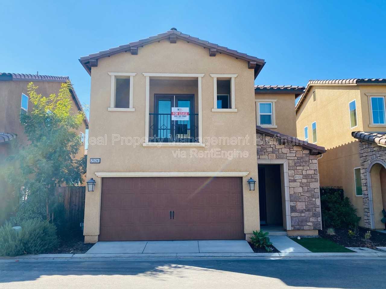 2534 Mustang Dr - Photo 2 of 44