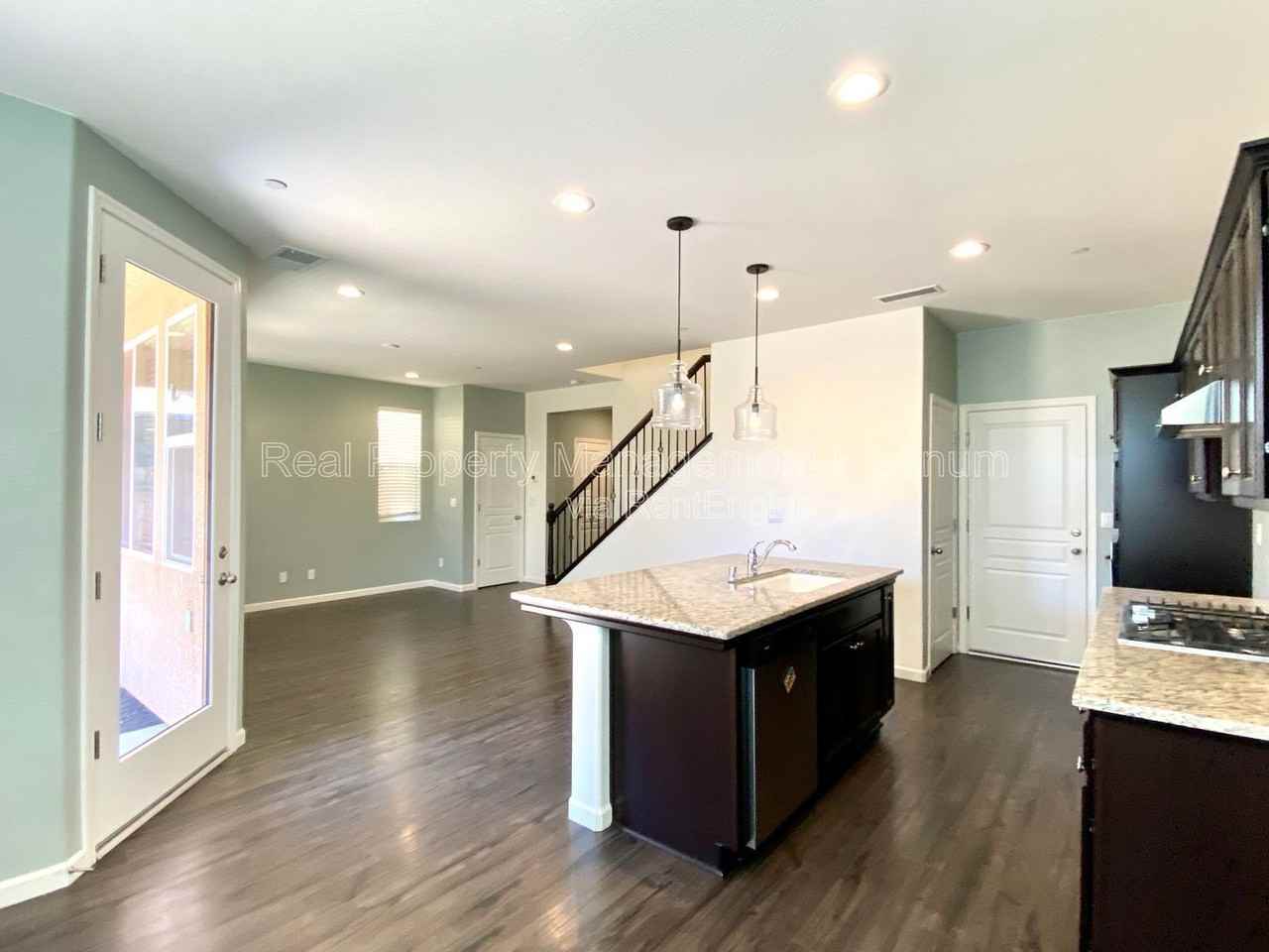 2534 Mustang Dr - Photo 4 of 44