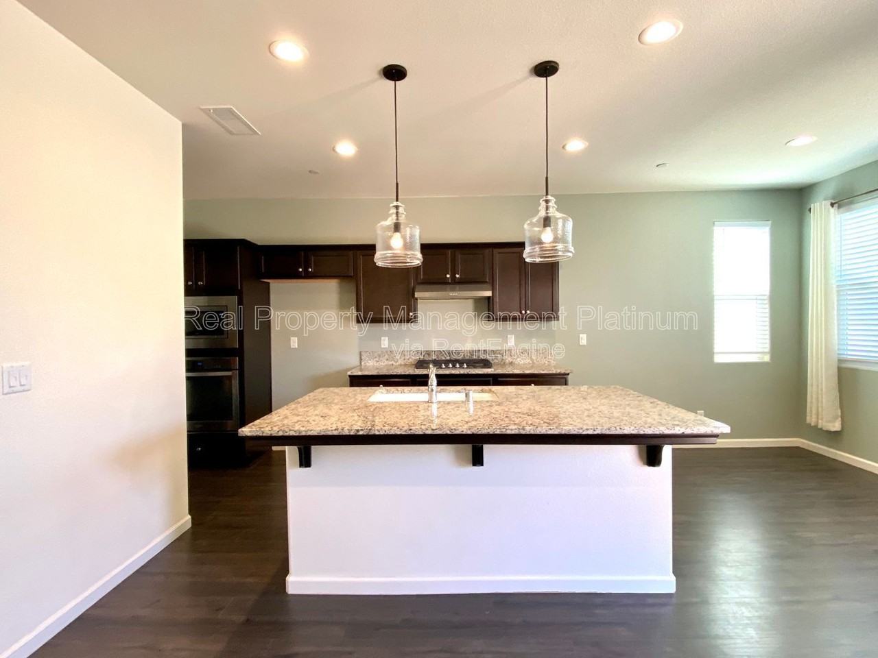 2534 Mustang Dr - Photo 5 of 44