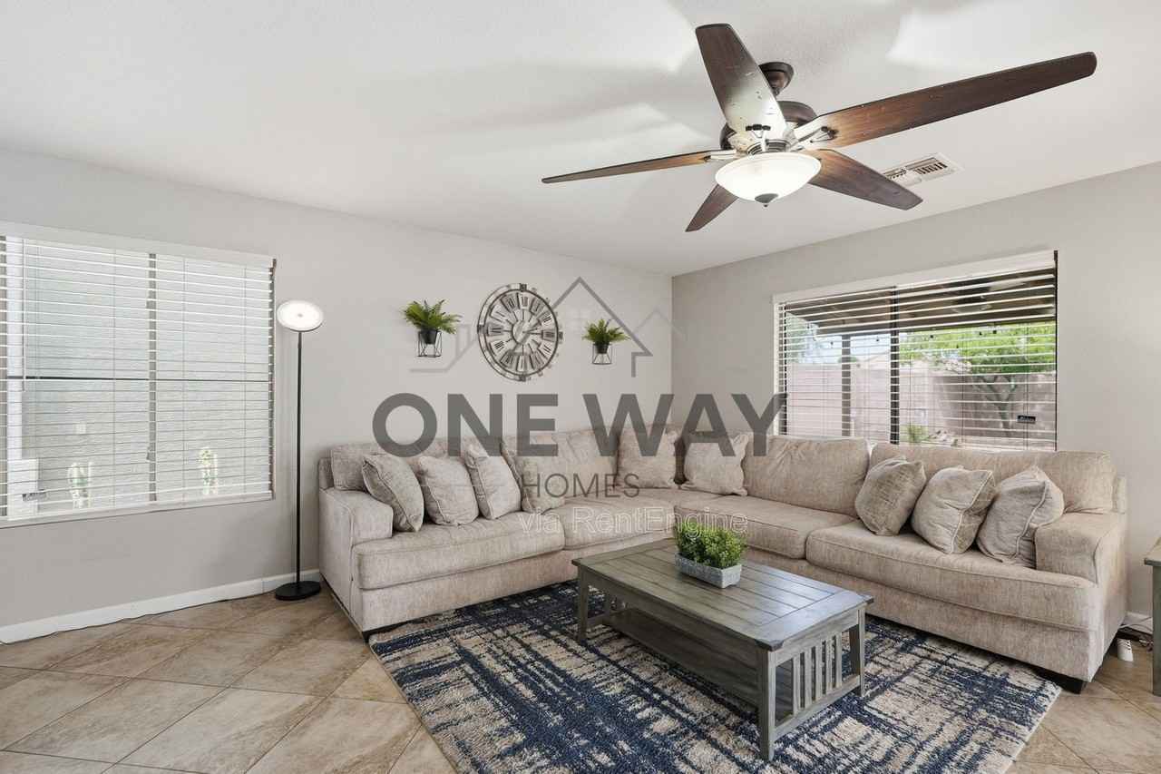 127 S Parkwood - Photo 4 of 40
