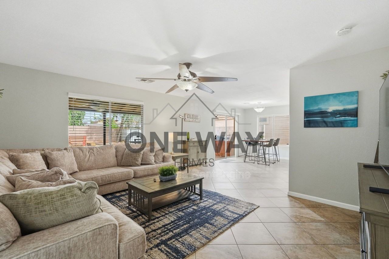 127 S Parkwood - Photo 7 of 40