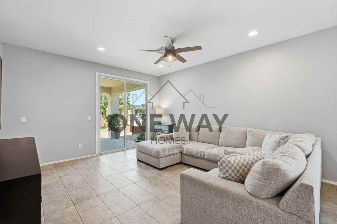 9854 E Thatcher Ave - Photo 6 of 49