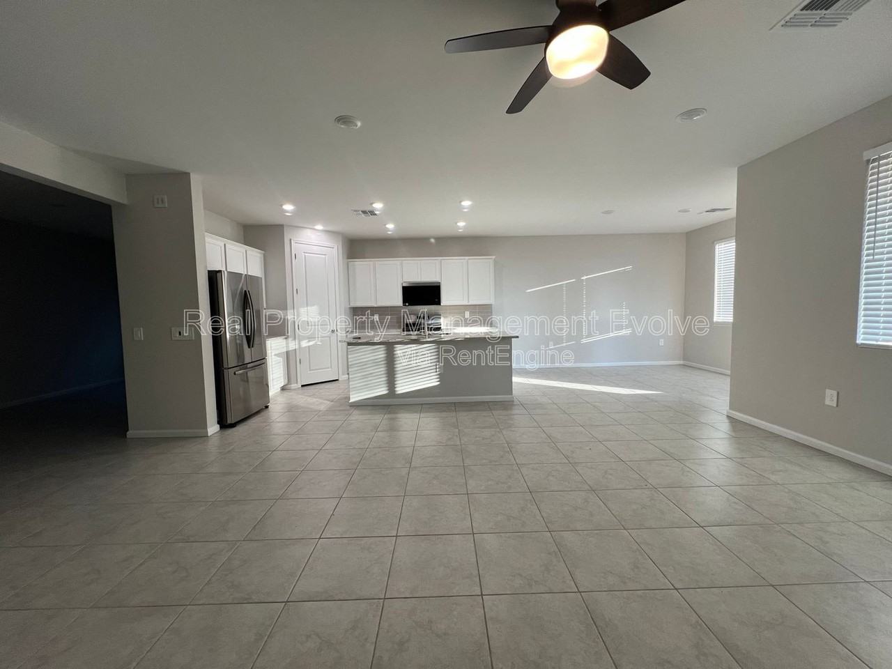 3435 S 177th Dr - Photo 5 of 37