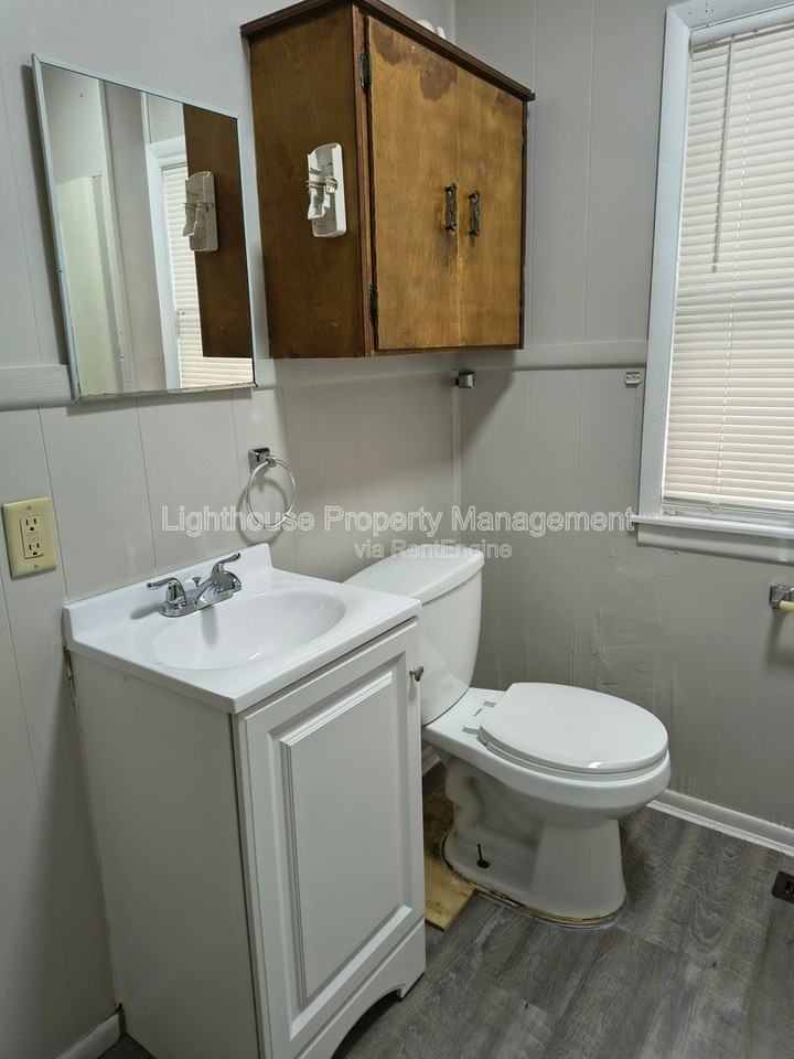 3040 Temple St - Photo 5 of 22