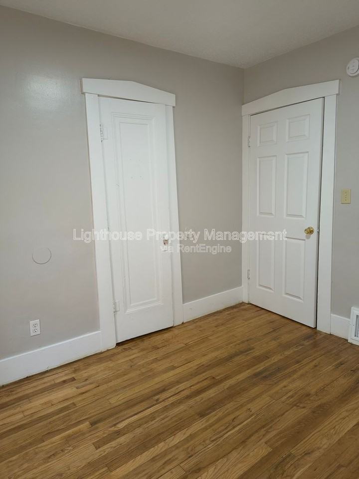 3040 Temple St - Photo 7 of 22